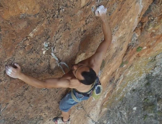 Zona de escalada Peña Perico. Molinicos.  Peña Perico