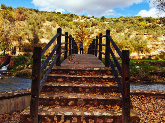 Presa Bermeja. Liétor.  presa bermeja puente