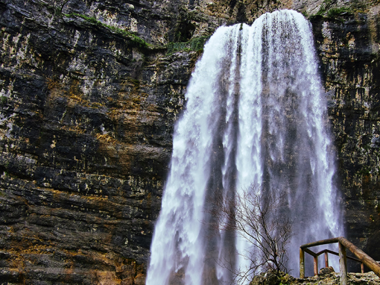 Chorros o nacimiento del río Mundo. Riópar.  Nacimiento río Mundo 3