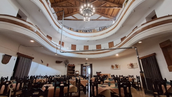 Restaurante el Castillo salon interior restaurante castillo