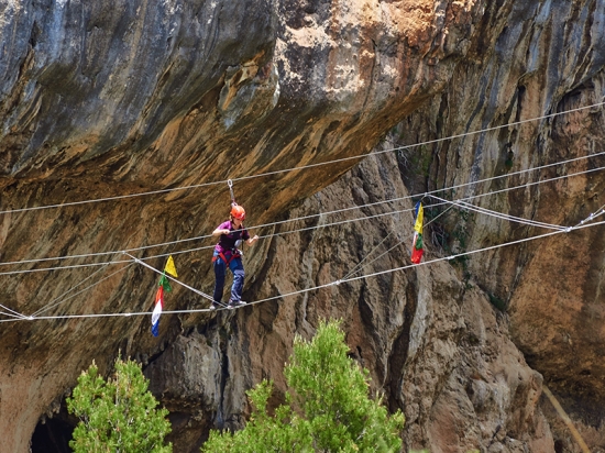 Akawi Adventure Puente tibetano