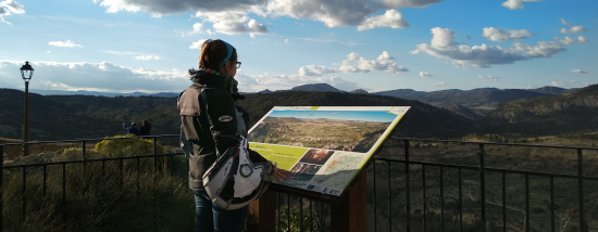 Rueda por la Sierra del Segura en Moto: Ruta de los Castillos