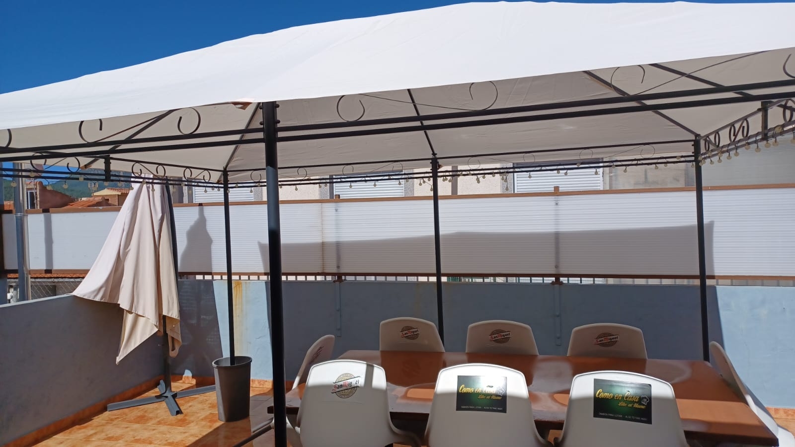 Casas Rurales Rioparden Cenador terraza. Casa Montgó