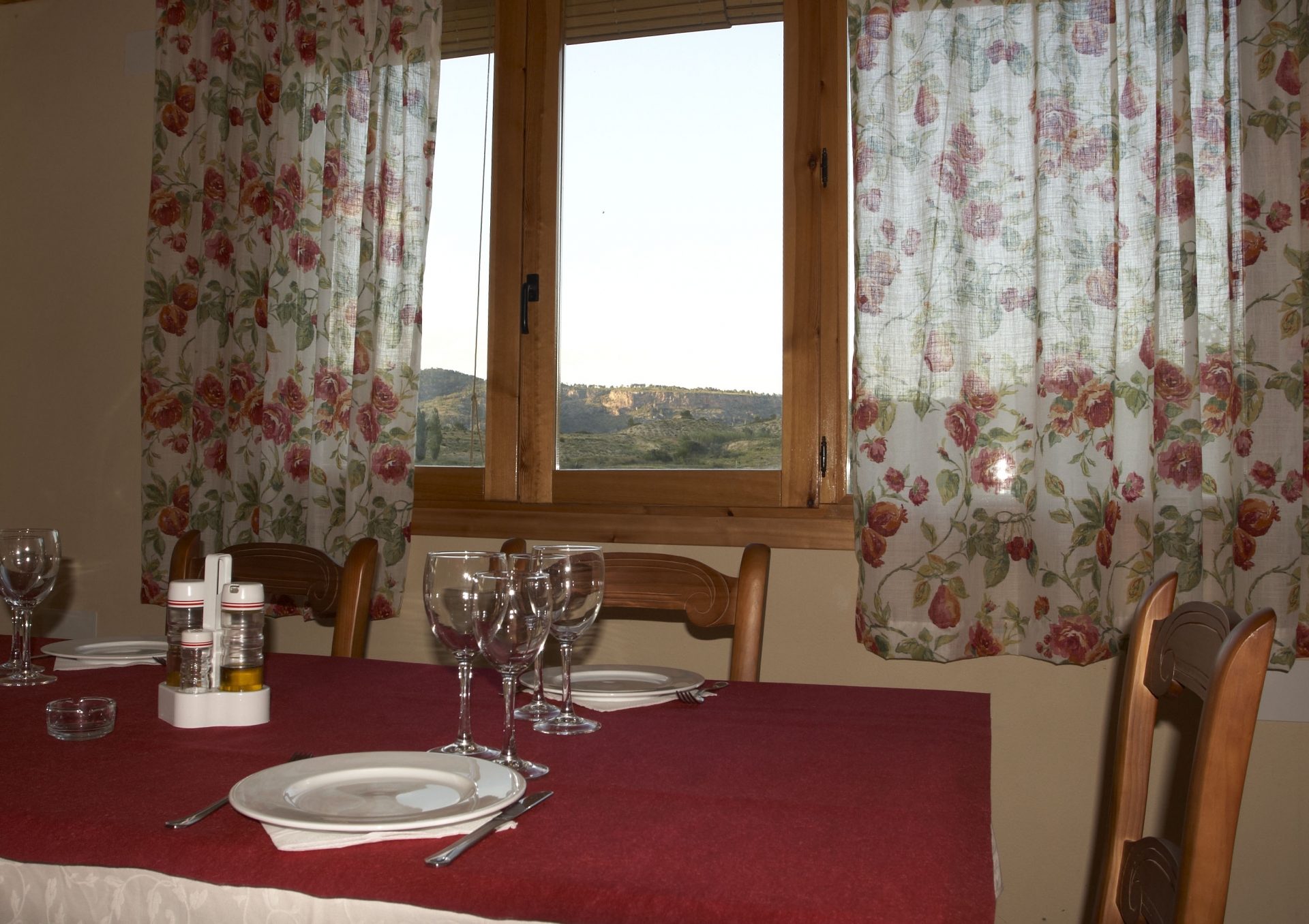 Agroturismo la Artezuela Mesa restaurante