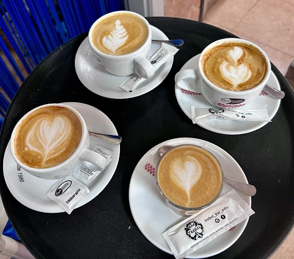 Bar Tr&eacute;bol cafes