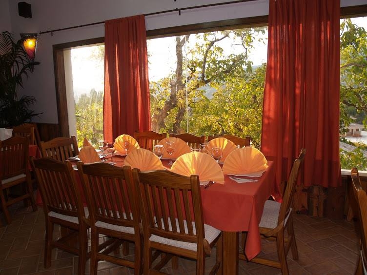 Camping las Nogueras comedor del restaurante