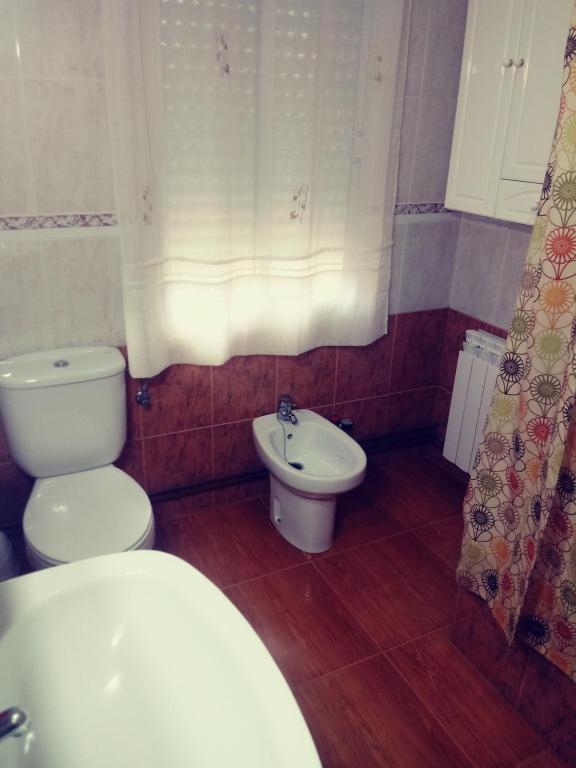 Casa Rural el Cerrete baño completo