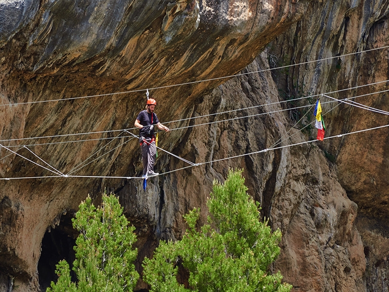 Akawi Adventure puente tibetano