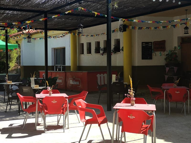 Aldea turística El Cañar  Terraza del restaurante El Cañar