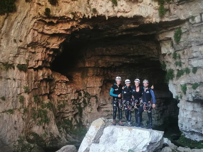 Descubre la Cueva de los Chorros Descubre la Cueva de los Chorros