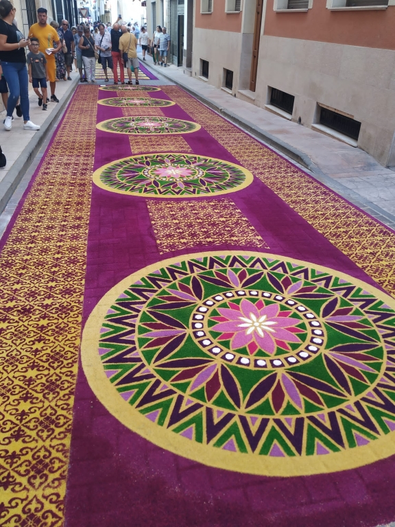 Alfombras de Serrín de Elche de la Sierra 2026